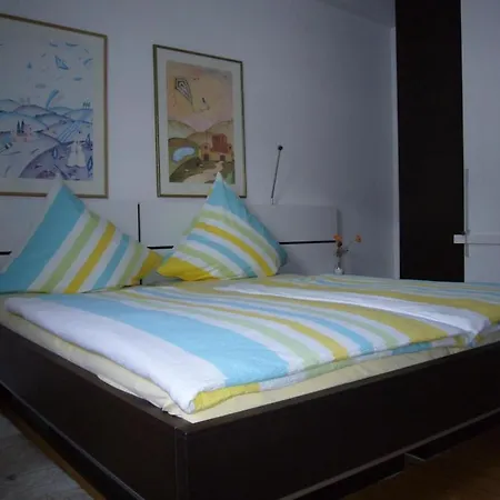 Eifelblick In Schueller Vulkaneifel Oberes Kylltal Apartman